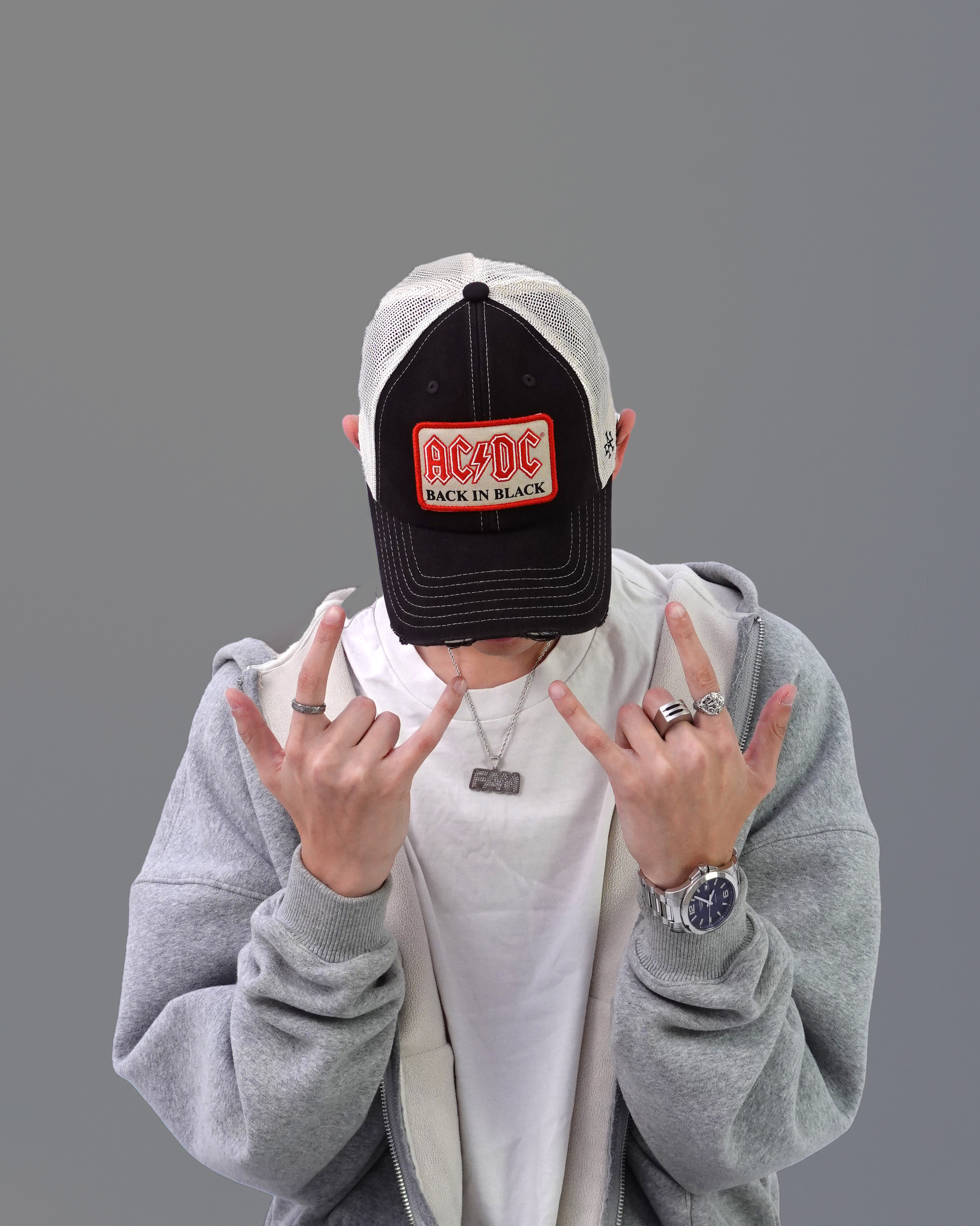 Бейсболка как новый базовый аксессуар