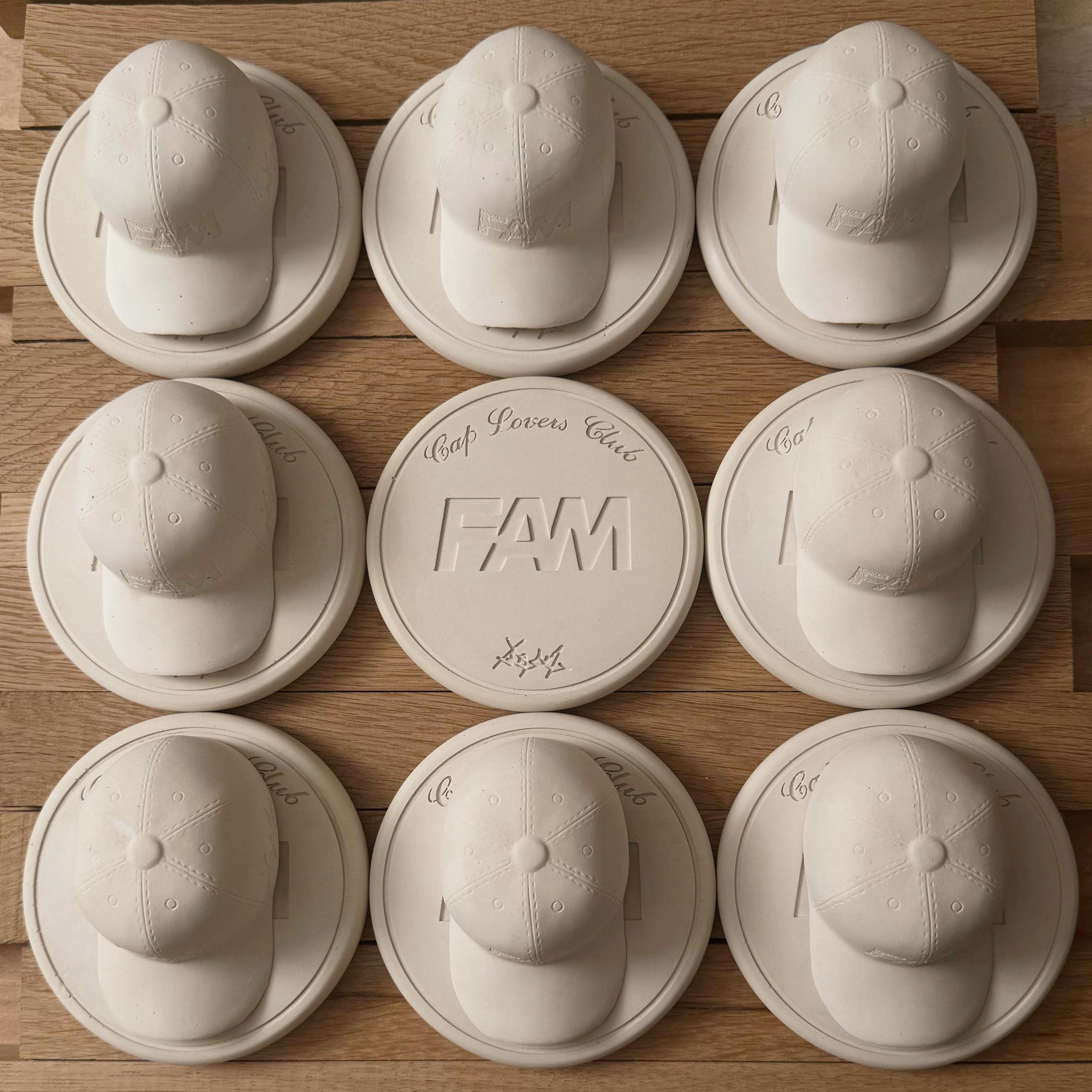 Лимитированная статуэтка для благовоний FAM.CAP by Trik GREY