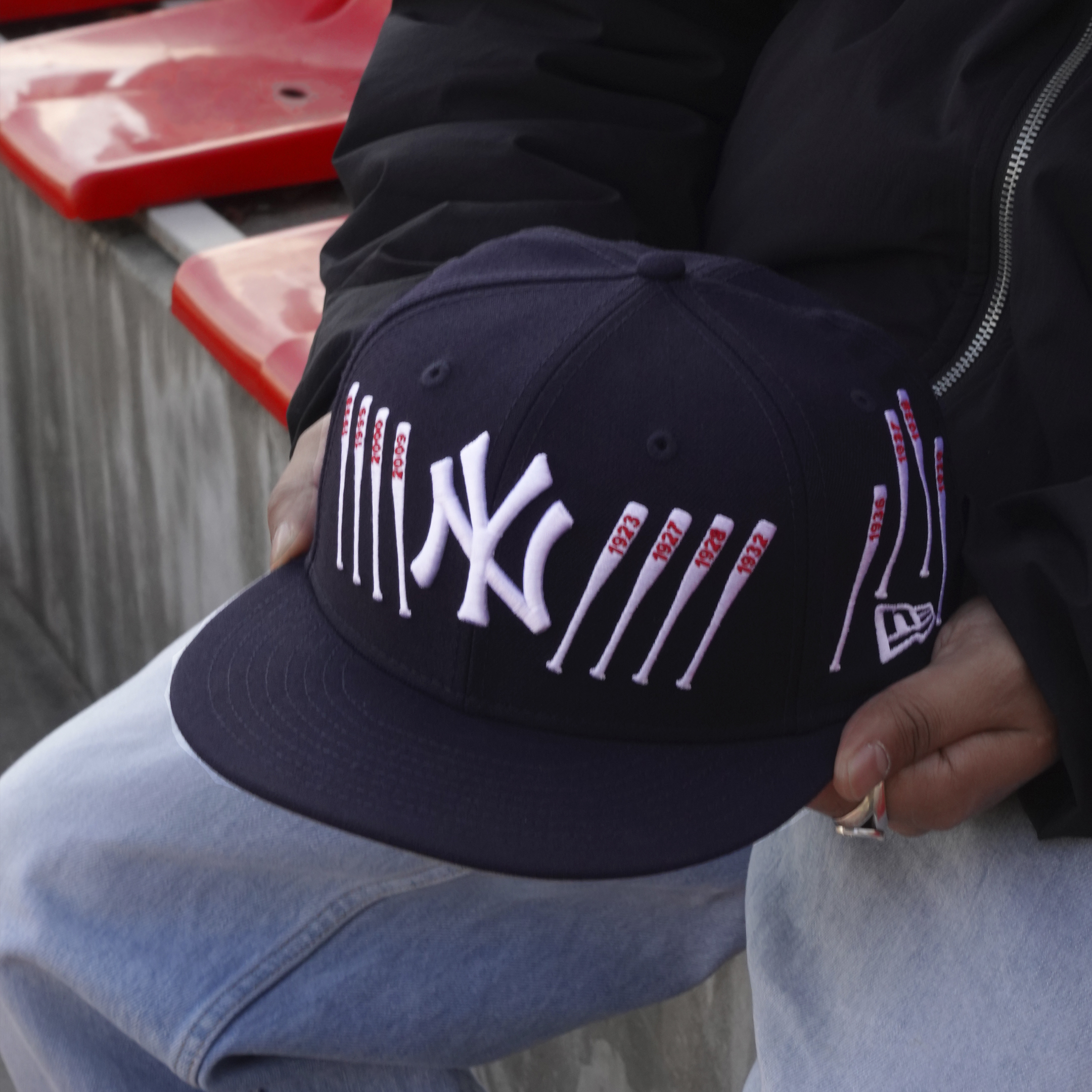 Бейсболка NEW ERA X SPIKE LEE 59FIFTY MLB NEW YORK YANKEES BASEBALL BATS темно-синяя, серый низ
